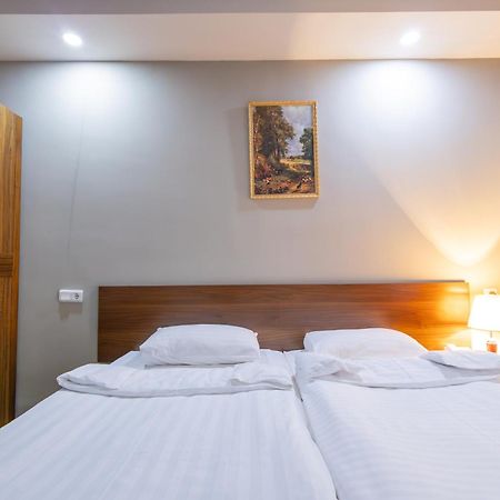 Gyumri Hotel Екстер'єр фото