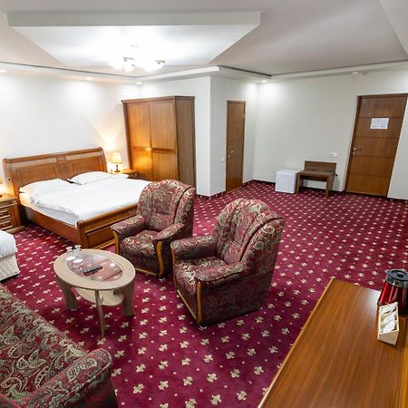 Gyumri Hotel Екстер'єр фото