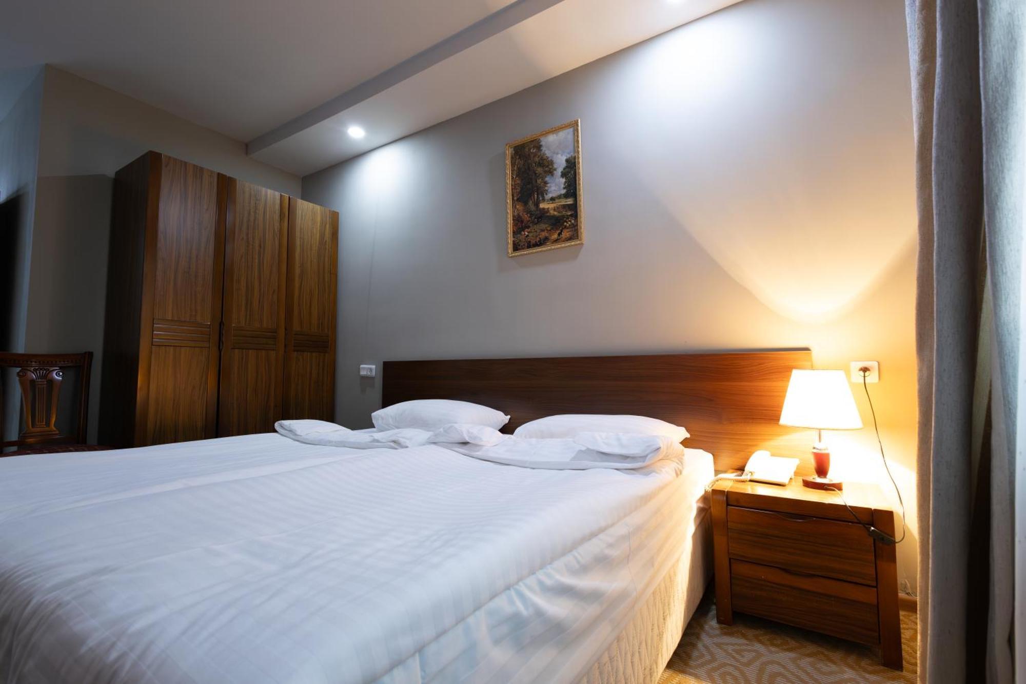 Gyumri Hotel Екстер'єр фото