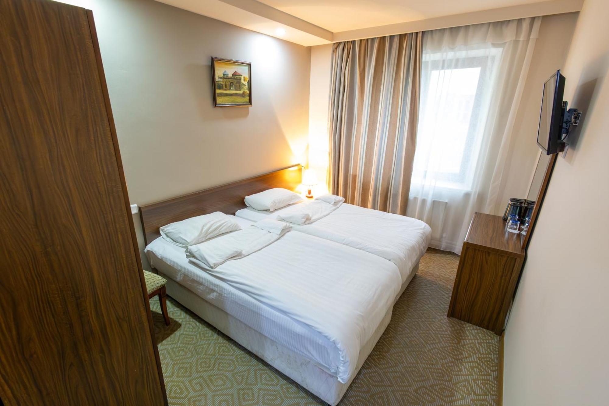 Gyumri Hotel Екстер'єр фото